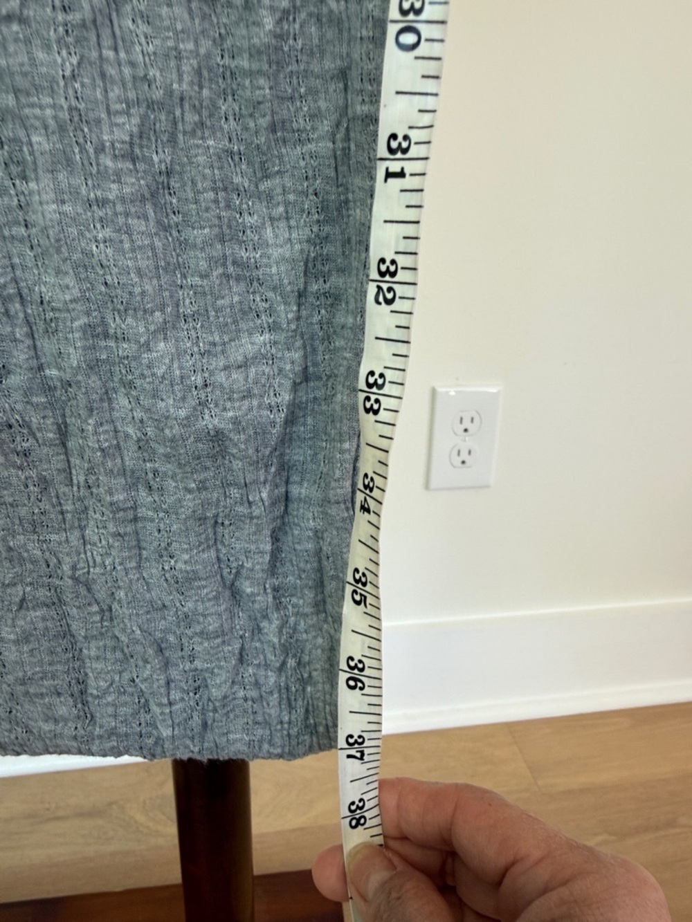 BCBG MAXAZRIA infinity scarf - Picture 10 of 11